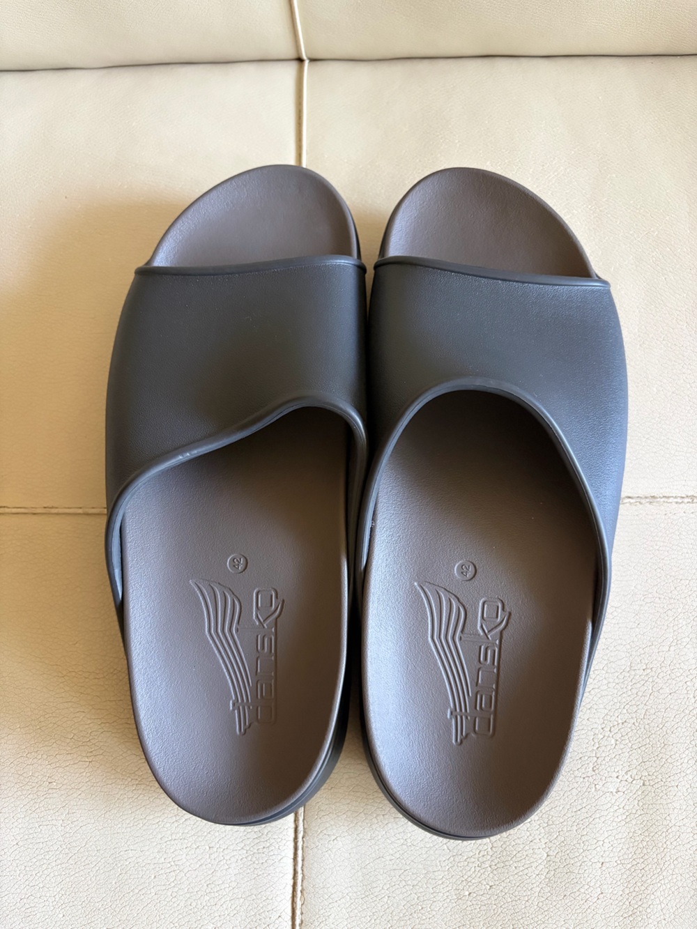 Woman Slide Sandals - Comfortable Pool & Casual Slides